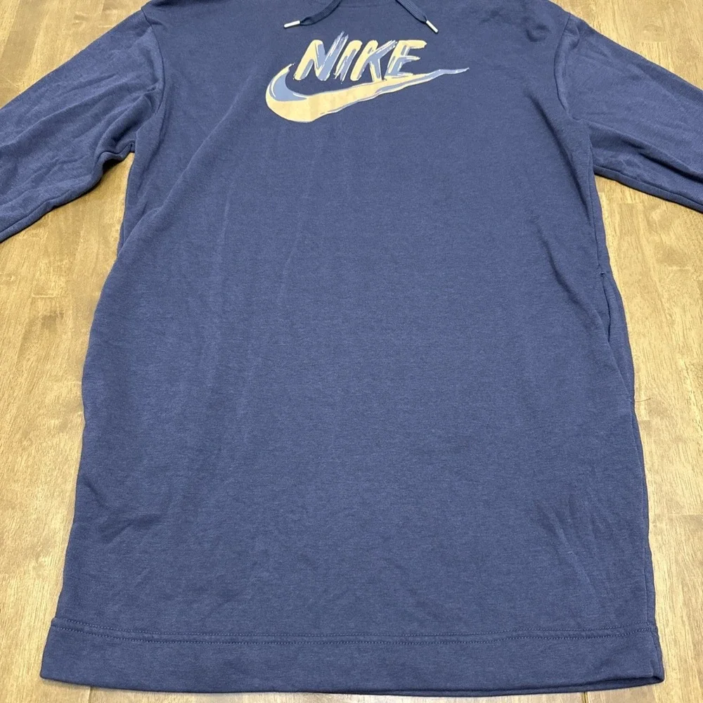 Nike hooded lounge dress women's medium metallic swoosh‎ active workout pockets